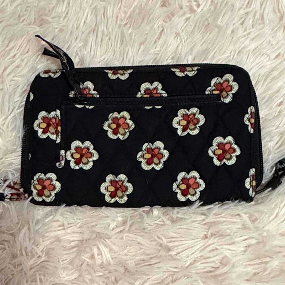 Vera Bradley Pirouette Black Pattern Wallet - Picture 4 of 4